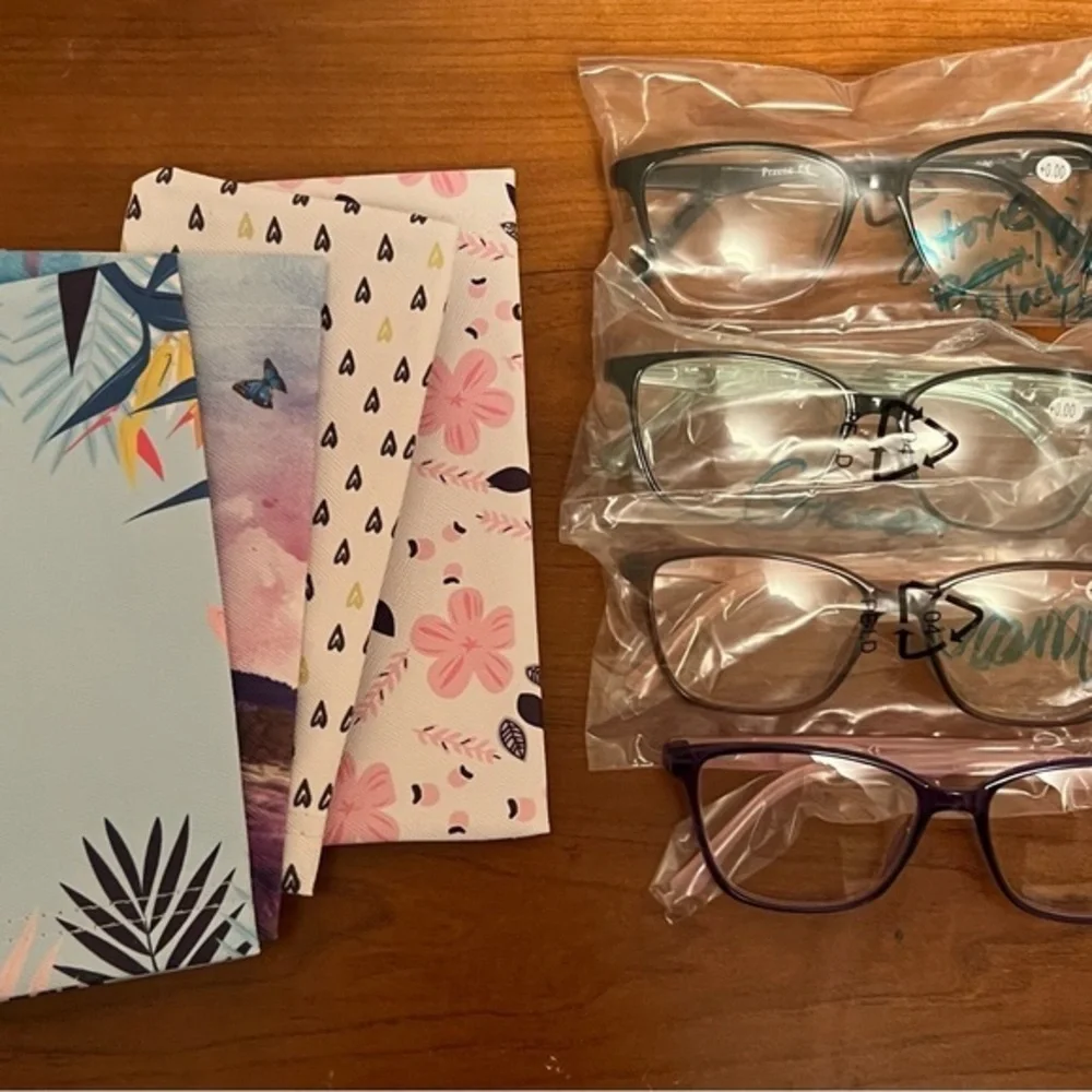 Lot of Four Women’s Fashion Glasses at +0.00 Strength with Soft Cases NWOT